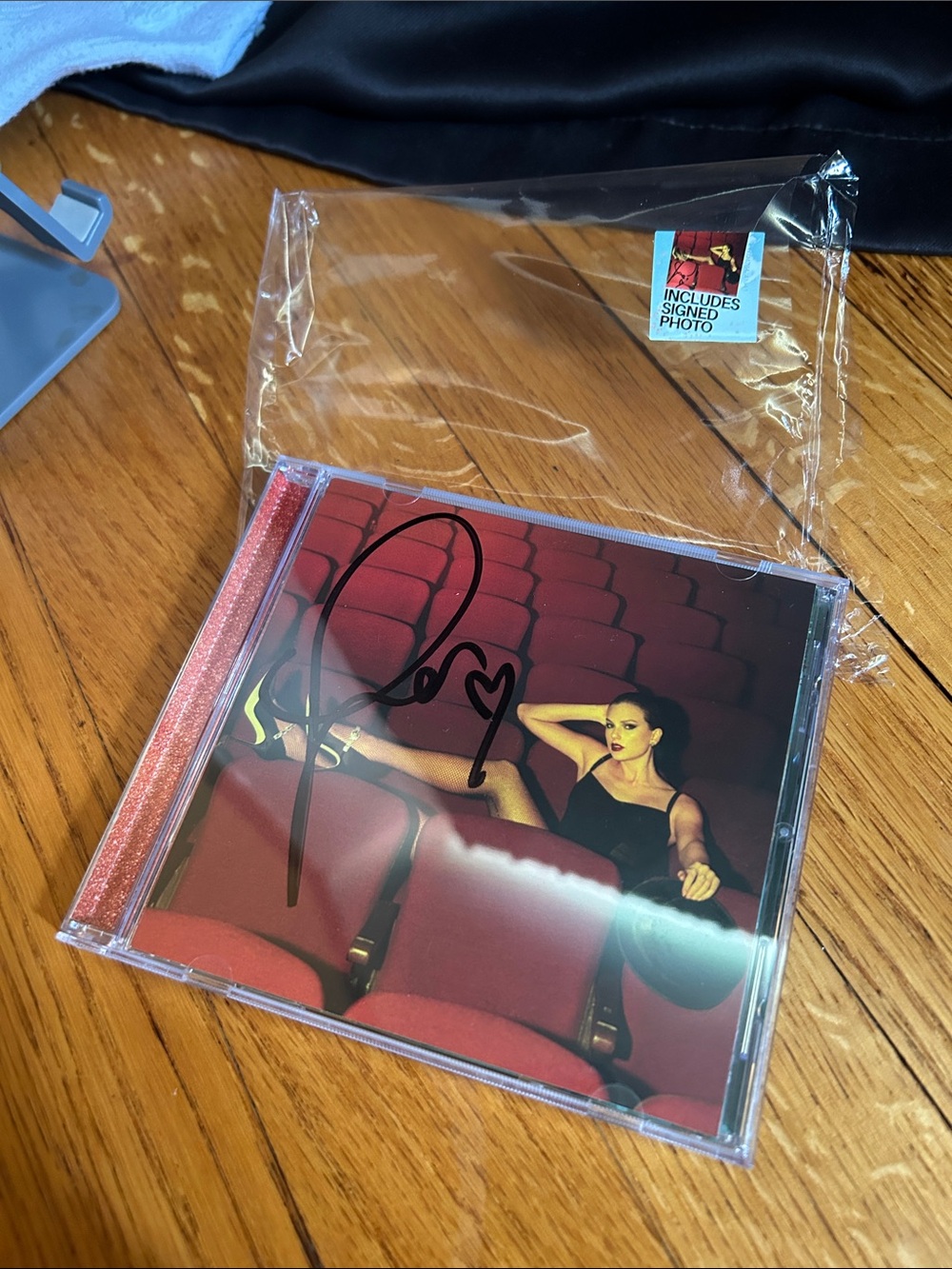 Taylor Swift hand signed The Life of a Showgirl cd& art card